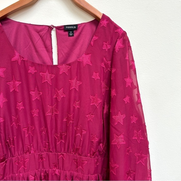 Torrid Midi Clip Dot Chiffon Tiered Red Stars Dress, Size 2 Plus Size 2X - Picture 6 of 13